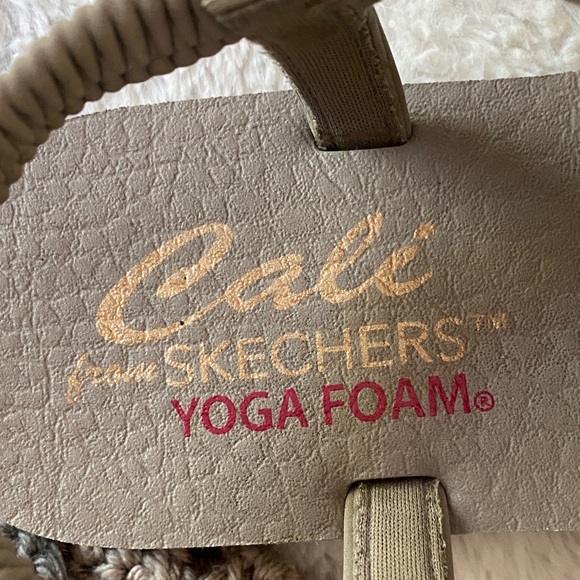 Skechers Yoga Foam Sandals with Rhinestone Detail - Picture 2 of 7